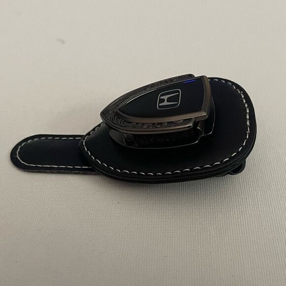 Honda Sunglass Holder for Car with Logo Black PU Leather NWT - Picture 3 of 10